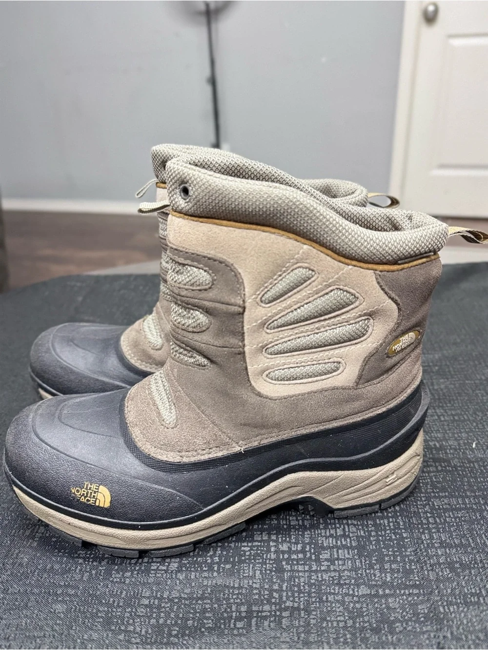 The North Face Kids Waterproof Snow Boots in Black and Tan
